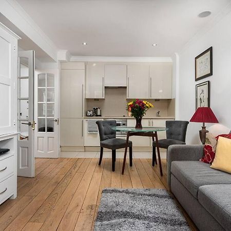 Chic Apartment - Fabulous Central Location In Zone 1 London Exteriör bild